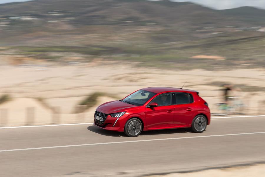  Peugeot 208 2019 года  (WW) (фото 28 из 41)